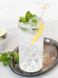 Elderflower Gin Tonic Rezept Mit Video Kitchen Stories Recipe Gin And Tonic Gin Tonic Cocktails Elderflower