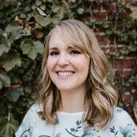 Jenna Mcmanus's Instagram, Twitter & Facebook