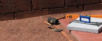 Auch auf trittplatten können sie trockenen fußes durch den garten spazieren. Gartenplatten Richtig Verlegen Anleitungen Als Video Bei Deinem Coop Bau Hobby