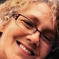 Stephanie Whitlow's Instagram, Twitter & Facebook