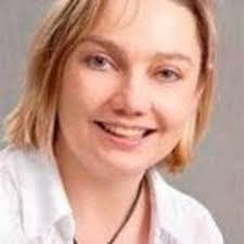 Juliet Gray's Instagram, Twitter & Facebook