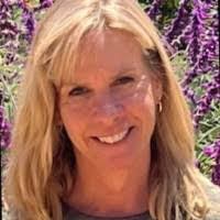 Angela Manos's Instagram, Twitter & Facebook