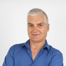 Deputado do Bloco de Esquerda João Vasconcelos vai reunir-se “nos próximos  15 dias” com pescadores em Vila do Bispo e pede “bom senso” ao Governo para  evitar nova aquacultura neste concelho