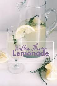 Wodka Limonade Cocktail Rezept Besos Alina Die Wodka Thymian Limonade Ist So Erfrischend Und Ein Publikumsmagnet Der Thy In 2020 Cocktail Rezepte Wodka Limonade