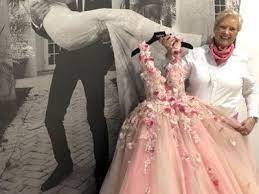 Bei brautkleid verkaufen haben sie 10x mehr chancen für ihr gebrauchte brautkleid zu verkaufen, und sie werden es verkaufen 30x schneller! Brautkleider Brautmode In Frankfurt Der Brautladen Frankfurt
