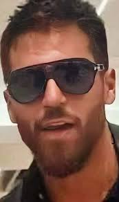 They are both beautiful...❤️💙💥🍁🌹🌲☀️💙❤️