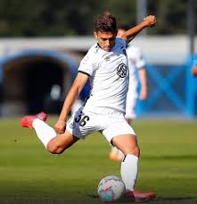 Jun 11, 2021 · colo colo, a través de su presidente edmundo valladares, dejó en claro que su gran intención es mantener a pablo solari en el club y que harán todo lo posible para concretar esta operación. Pablo Solari Debuto Solari En Colo Colo Tras Su Cesion Desde Talleres Mundo D