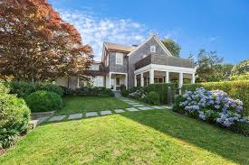 93 Single Family Homes For Sale In Sag Harbor Ny View Pictures Of Homes Review Sales History And Use Our Detailed Filter Mansions Mega Mansions The Hamptons