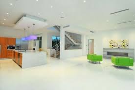 The Modern International Style House So Nice With White Color Internationalstylehomes Http The Modern House Design Contemporary House Design House Design