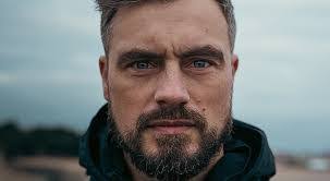 Josh Llewellyn's Instagram, Twitter & Facebook