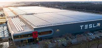 Tesla expects to start production at giga berlin in 2021, perhaps early in the year. Giga Berlin Runs On Clean Electricity Employs 12 000 Workers