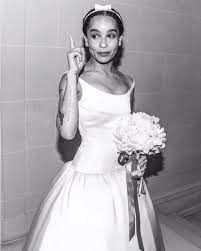 Zoë first shared a teaser of her wedding dress in a photo she posted on 26th of december wishing american designer, alexander wang on his birthday. Mary Lennox On Instagram 29 06 2019 Zoeisabellakravitz Karlglusman Ty In 2020 Wedding Dress Backs Bride Gorgeous Wedding Dress