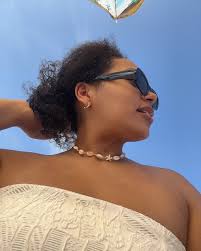 Alexa Vera-del-Carpio (@frizzzale) • Instagram photos and videos