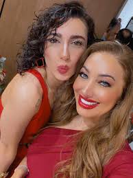 Feeling extra grateful this Christmas! Doing what I love, laughing every  day, and getting to work with friends who feel like family. Couldn't ask  for a better job, better people, or better