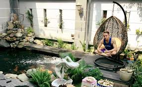 Ai có bao nhiêu tiền không quan trọng, quan trọng là nếu bạn chẳng có gì mà vẫn hạnh phúc, được làm những điều mình thích, nếu có ít tiền mà vẫn hạnh phúc thì còn tuyệt vời hơn. Ngoi Nha VÆ°á»n Xanh MÆ°á»›t Cá»§a Cao Thai SÆ¡n Sau Khi Tráº£i Qua Nhiá»u Tháº¥t Báº¡i
