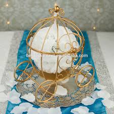 Será un aliado funcional y decorativo que te permitirá tener todo ordenado y a mano, en un ambiente. Centro De Mesa De Boda De Carruaje De Calabaza De Cenicienta Dorada De 11 5 Buy Decoracion De La Boda Centros De Mesa Iluminado Boda Centros De Mesa Bling Boda Centro De