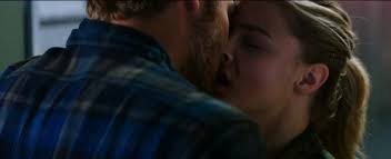 Cassiopeia marie cassie sullivan is the main character of the 5th wave trilogy by rick yancey. Cassie And Evan The 5th Wave The 5th Wave The 5th Wave Movie The Fifth Wave