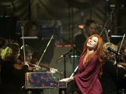 Lagrima Psicodelica 5 Tori Amos Tori amos performing in concert during her dew drop inn tour. lagrima psicodelica 5 tori amos