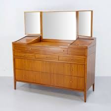 Venetian glass dressing table set. Large Vintage Dressing Table With Mirrored Venetian Glass Chair 164667