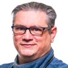 Glenn Carr's Instagram, Twitter & Facebook