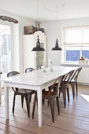 Fransk Industristil I Murmestervillaen Kjokken Med Spiseplass Spisestuebord Spisestuemobler