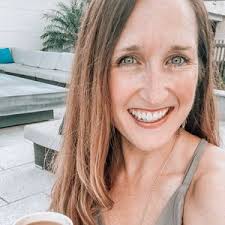 Gina McLaughlin (@theginamclaughlin)