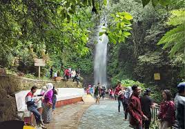 Tiket masuk air terjun dlundung 2021 / geopark ciletuh tiket & pesona alam januari 2021. Review Air Terjun Dlundung Harga Tiket Masuk Misteri Dan Bumi Perkemahan 2020