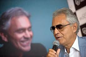 Ver las letras de andrea bocelli y escuchar vivo por ella (part. Andrea Bocelli Singt Auf Si Mit Ed Sheeran Und Dua Lipa