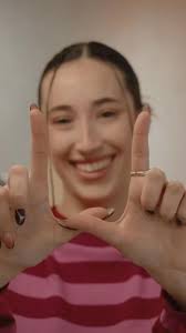 Les presentamos a Adriana Abraham, Directora de la ONG @Ceprodih CEPRODIH  ganó el premio de Derechos Humanos de la Unión Europea en el año 2020. Los  invitamos a que conozcan de primera