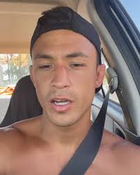 @34spartan just messaged me that Jeff Diaz the local homeless guy known for  being violent and harassing people broke into his @martialartscompany  studio and stole a laptop which they got back but also ...