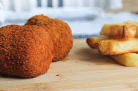Find the how to make corned beef rissoles recipe, including hundreds of ways to cook meals to eat. Lewis Pies On Twitter Corned Beef Rissole And Chips For Tea Anyone Rissole Chips Chippytea Cornedbeef Cornedbeefrissole Chippy Foodie Swansea Wales Wholesale Https T Co 8lqsmyyqv1