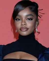 So if my natural curls only exist in humud climates, you're saying I need  to move home 👀🤔🧐 you've got yourself a deal.