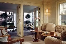 Über 7 millionen englischsprachige bücher. Mica Ertegun Of Mac Ii Renovates An Estate On Long Island Sound Architectural Digest Nice Living Room Mica Ertegun Everything Home