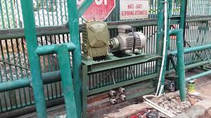 Pagar pintu pintu pagar lipat railing balkon palang anda dapat memilih untuk memasang salah satu pintu gerbang untuk informasi lebih lanjut tentang pagar otomatis mesin otomatis pintu pagar. Pintu Pagar Otomatis 5000 Kgs Youtube