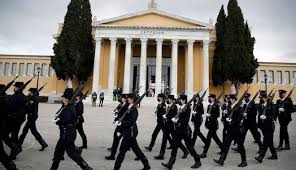 Στρατιωτική παρέλαση στο κέντρο της αθήνας ap. 91lzhnqlqni Om