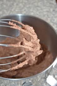 Chantilly Chocolat Doum Mercotte Onctueuse Sale Souhaib Sucre Chantilly Au Chocola In 2020 Basic Vanilla Cake Recipe Chocolate Mousse Cake Recipe Desserts