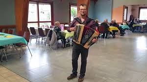 Click to see the original lyrics. L Accordeoniste Alexis Balandier Interprete Un Extrait D Un Homme Debout De Claudio Capeo Video Dailymotion