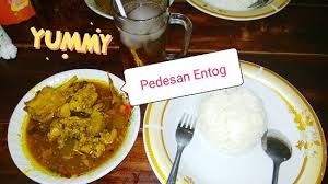 Penggunaan ayam kampung tentunya lebih menyehatkan, dan rasa yang dihasilkan juga tidak kalah lezat dan gurih. Pedesan Entog Cirebon Picture Of Pedesan Entog Mas Nana Cirebon Tripadvisor