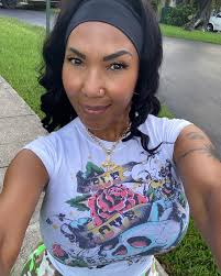 Odalys Borrero - Free pics, galleries & more at Babepedia