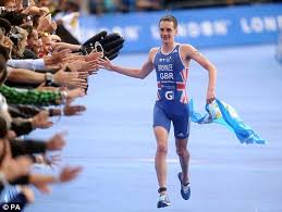 Jonathan brownlee was dropped from the group at approximately halfway through the run and then alistair brownlee dropped gómez with 3 kilometres (1.9 mi) to go. London 2012 Olympics Alistair Brownlee Steps Up Recovery Daily Mail Online