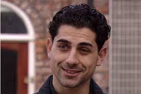 Frankie Sloan's Instagram, Twitter & Facebook