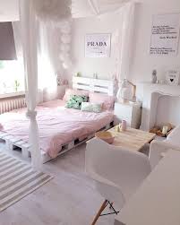 Pin Von Victoria Sanger S Blog Auf Raklap Agy In 2020 Zimmer Schlafzimmer Einrichten Zimmer Deko Ideen