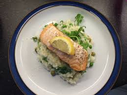 The creamy rice is complemented here by the salmon and peas. Pin On My Cooking