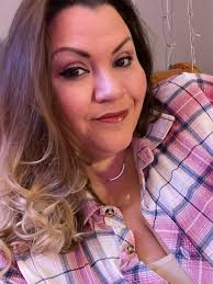 Blahhhhh I haven't done myself up in over a month. See yall at 9pm central  time. 💞 Happy Valentine's Day!