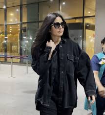 Katrina Kaif returns to Mumbai in ...