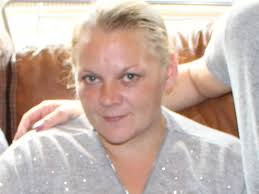 Mum, 39, diagnosed with Alzheimer's a year after her sister died from the  same disease