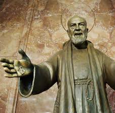 Grande festa a gente mese per il beato padre pio. gente, 10 aprile 1999. Betruger Oder Heiliger Warum Unterdruckte Der Vatikan Die Briefe Zu Padre Pio Welt