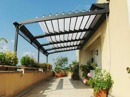 Pergola Moderne 99 Idees Inspirantes Uberdachung Terrasse Terrassenuberdachung Terrassenuberdachung Lamellen