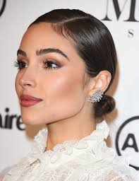 The accessories that you choose may depend on what the formal occasion is. 12 Formal Hairstyles For Short Hair To Rock This Party Season