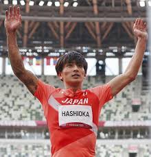 橋岡優輝って陸上選手、顔はイケメンで身長は180超えてて陸上のアジア大会で金メダルってこんな何でもかんでも持ってる人いるんだって感じ — 仲弘 (@naka793) june 1, 2021 今回は、橋岡優輝と横浜流星似てる？イケメンで笑顔が可愛い Dch1t03czx0qqm